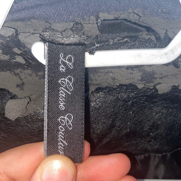 Leather jacket - Picture 2 of 2